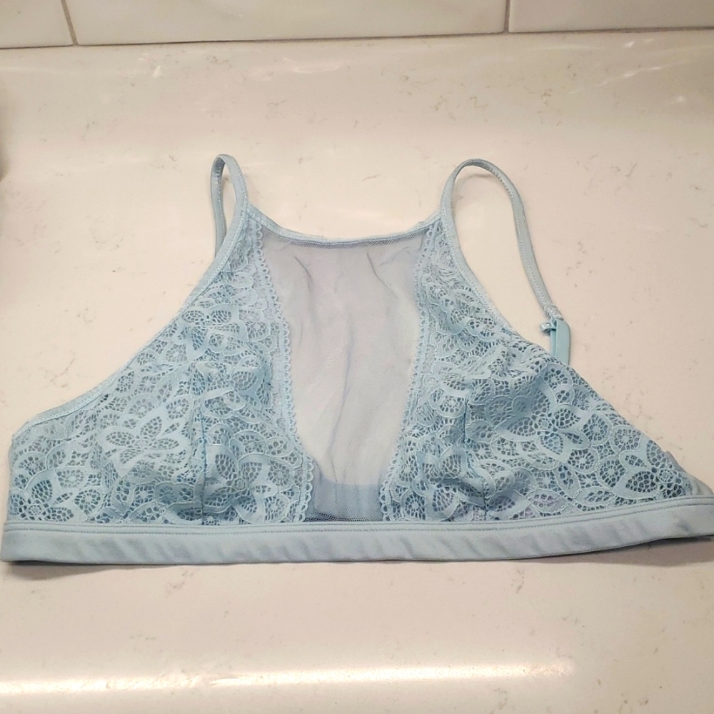 Victoria' Secret sz M aqua lace bralet
